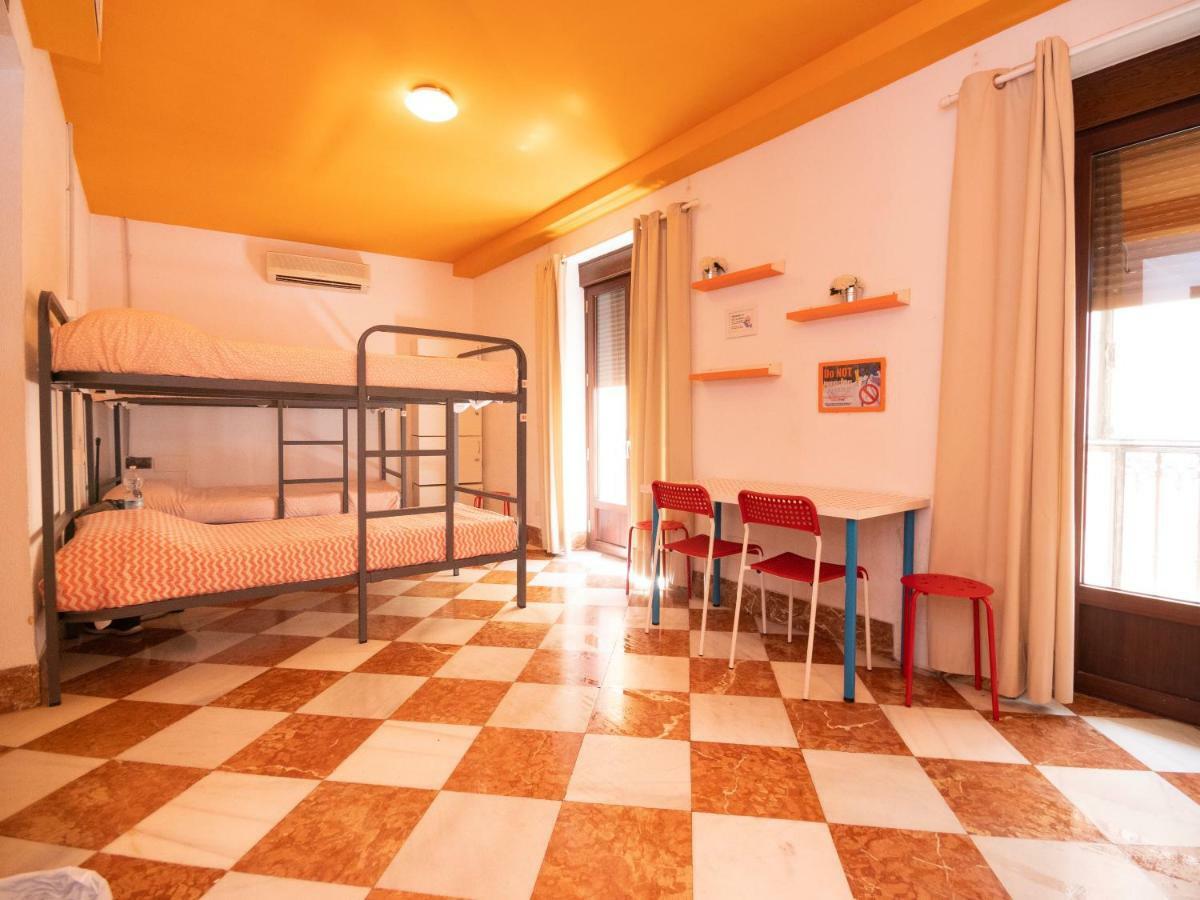 Cama en habitación compartida mixta de 10 camas